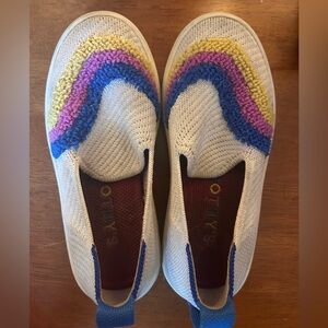 Kids Rothy’s size 11. Well loved and cleaned!